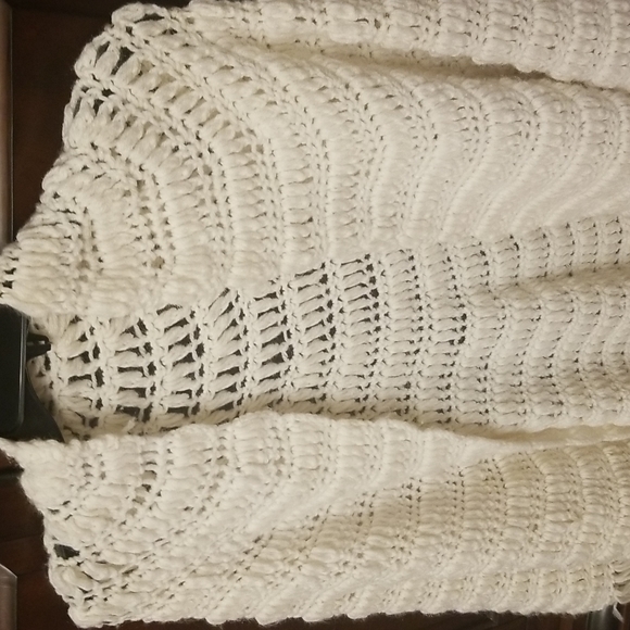 CORE ALLURE❣️Absolutely delightful cape - Picture 2 of 8